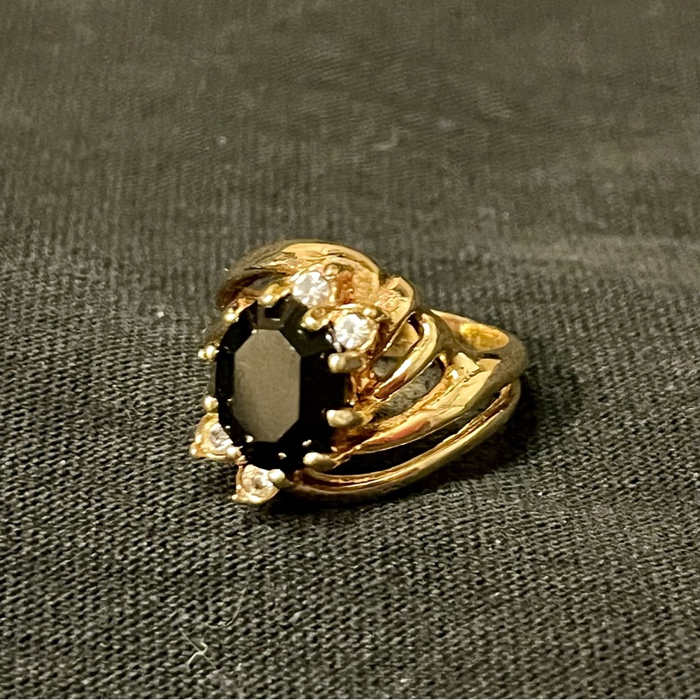 Elegant 18k Gold Filled and Black Stone Ring